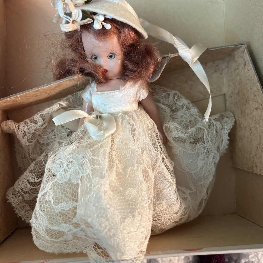 Lot of 4 Vintage 1940s 1950s Nancy Ann Storybook Dolls Sleepy Eyes!